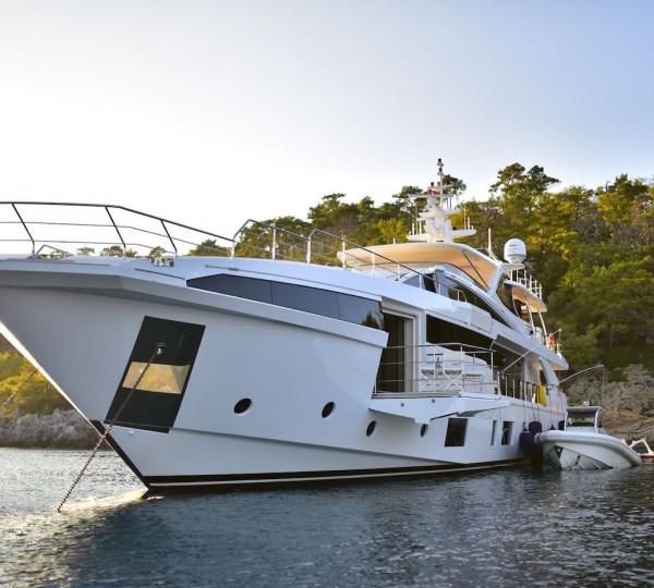 Luxury Yacht LOVE T