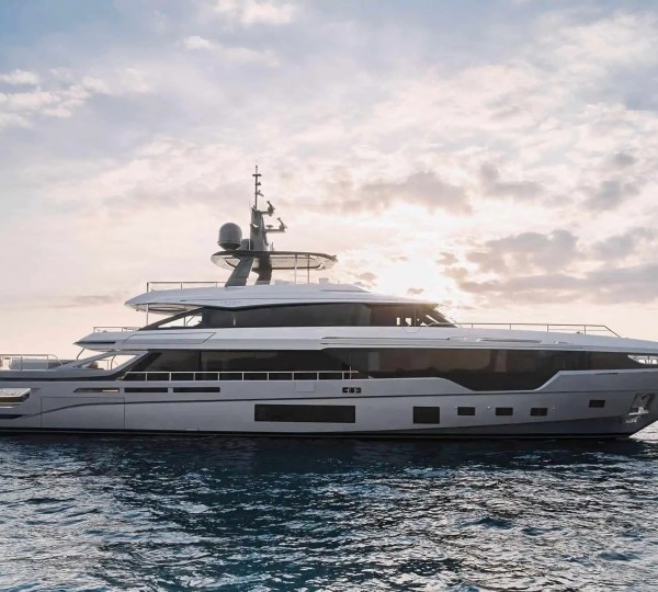 Luxury Yacht MY TYME