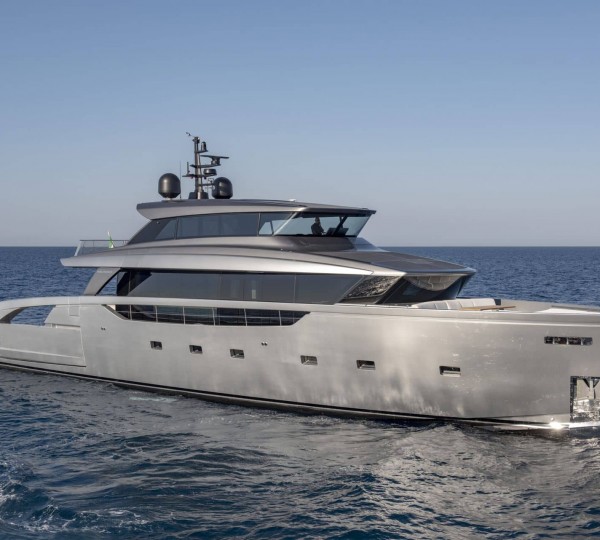 Luxury Yacht NEW YORK