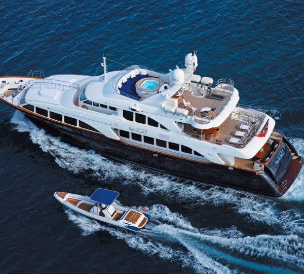 Luxury Yacht SEA BLUEZ 1
