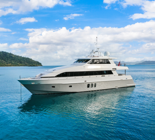 Luxury Yacht SEGARA