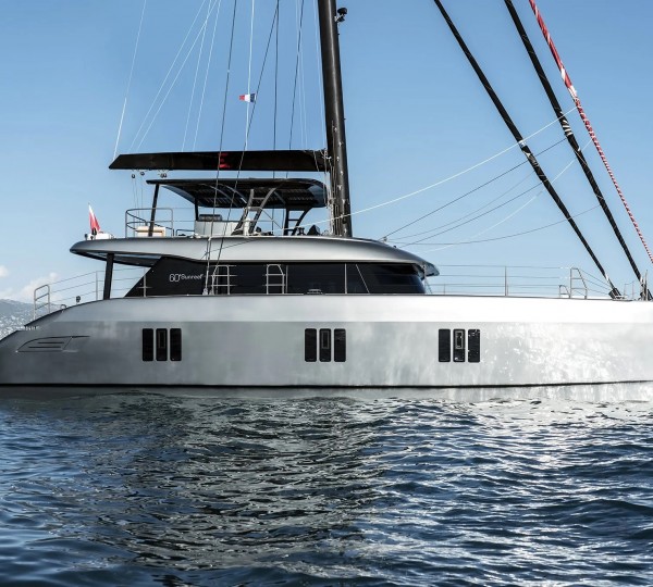 Luxury Yacht SERENITY (sistershio)