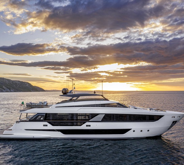 Luxury Yacht SPICA (sistership)
