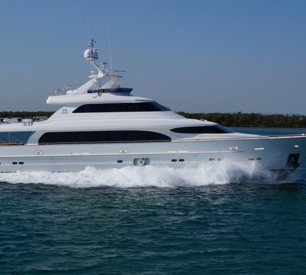 Luxury Yacht From HORIZON