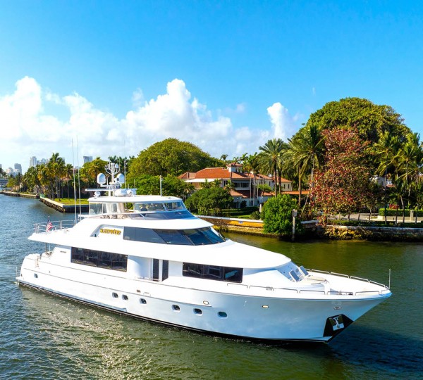 Motor Yacht SLEEPOVER