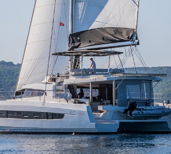 Sailing Catamaran OCEAN LOUNGE