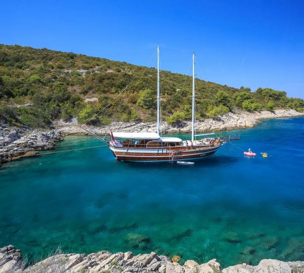 Sailing Yacht ALLURE E