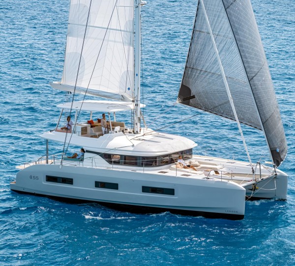 Sailing Yacht ARTISAN (sistership)