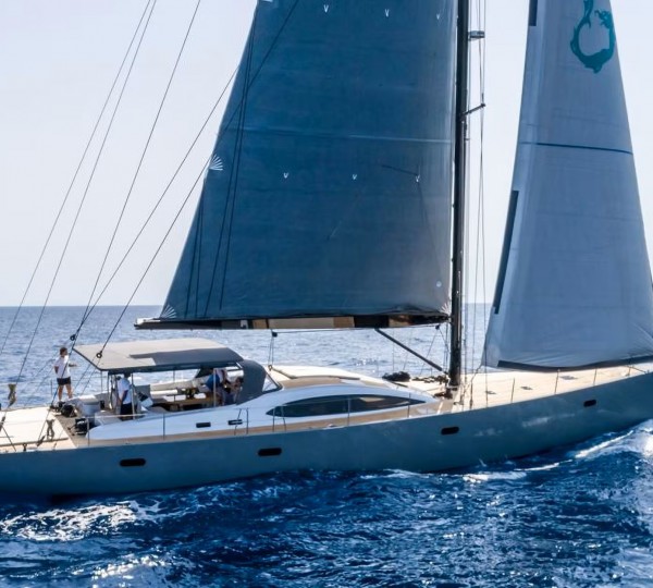 Sailing Yacht KALINDA