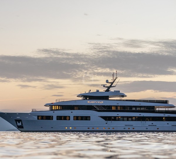 Super Yacht BLACK SWAN