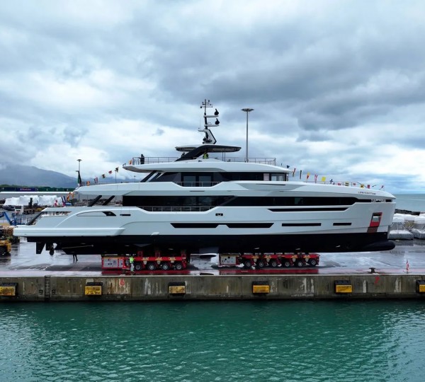 Superyacht BARBARA ANNE