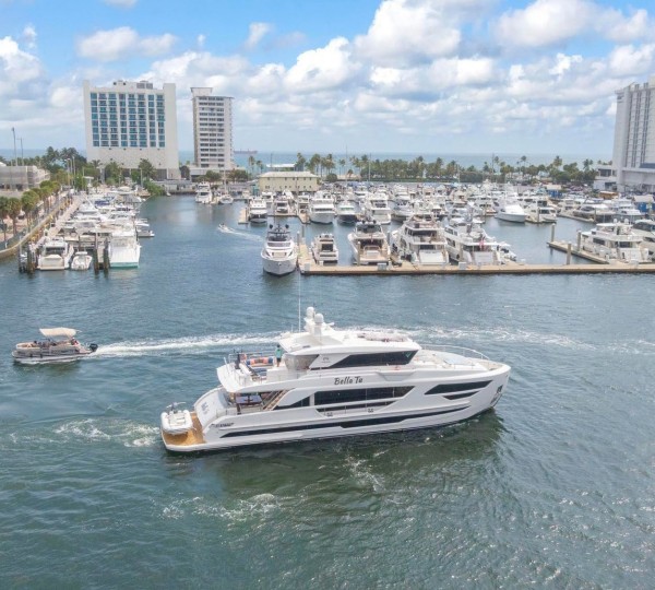 Superyacht BELLA TU