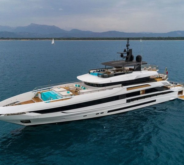 Superyacht MAVERICK