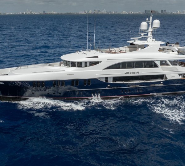 Superyacht MISS CHRISTINE
