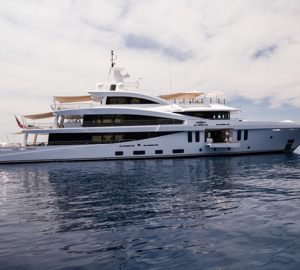 Superyacht MOONSTONE