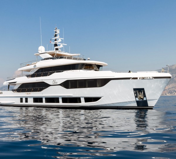 Superyacht OLIVIA