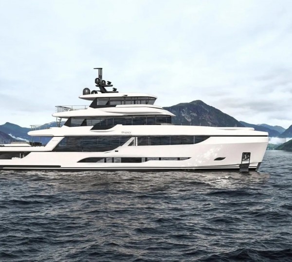 Superyacht PHNX