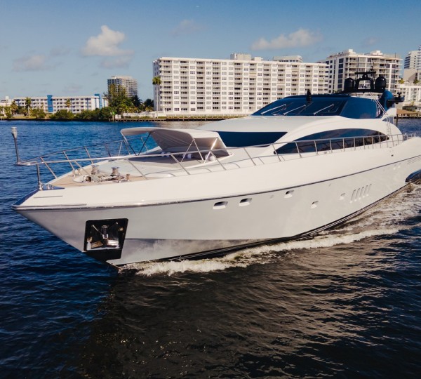 Luxury Yacht 7 KNOTS