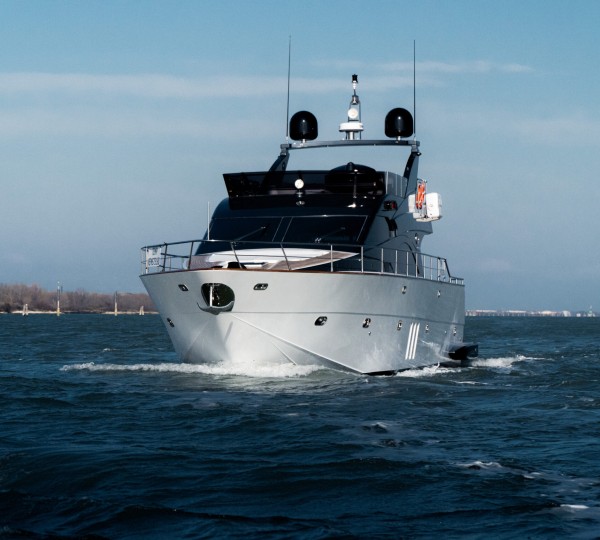 Luxury Yacht ALMA DE MAR