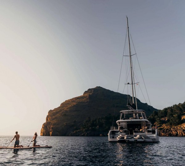 Luxury Yacht ALMOSTA ROAD