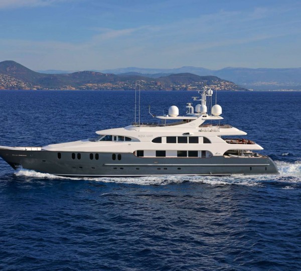 Luxury Yacht AQUA MARE