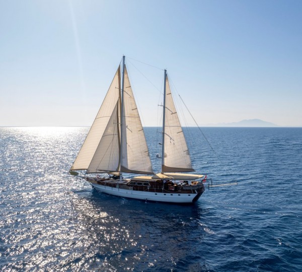 Luxury Yacht ARABELLA