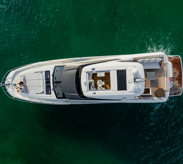 Luxury Yacht BAZINGA