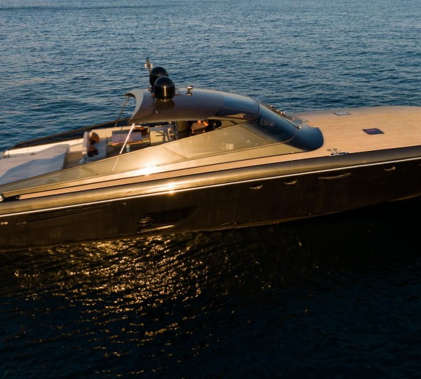Luxury Yacht BLUE MAMBA