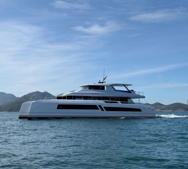 Luxury Yacht BUNDALONG