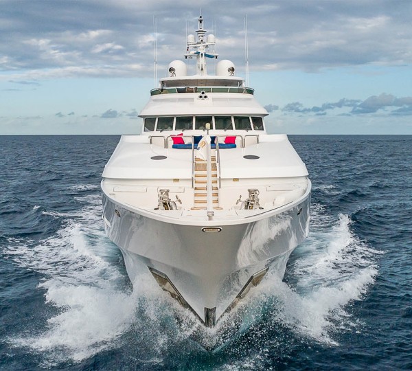 Luxury Yacht CARTE BLANCHE