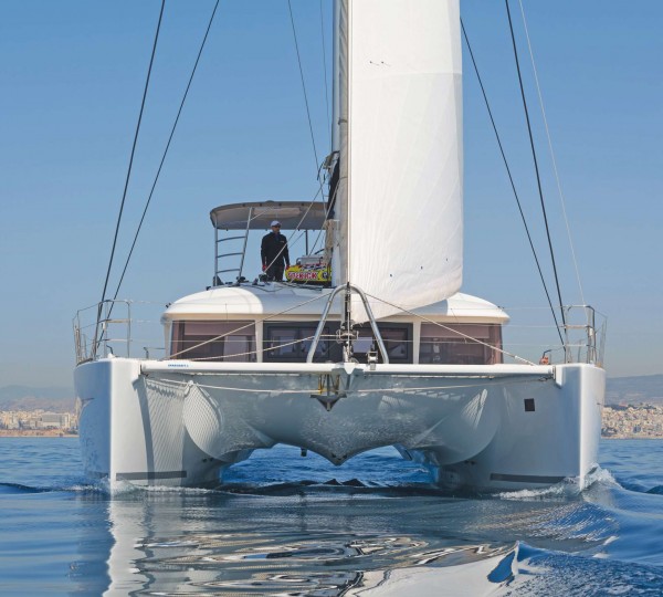 Luxury Yacht COOL BREEZE