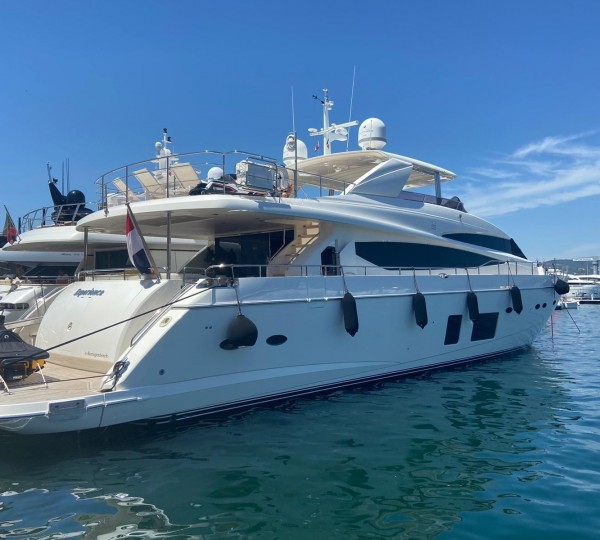 Luxury Yacht EXPERIENCE