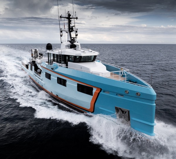 Luxury Yacht FIVE OCEANS