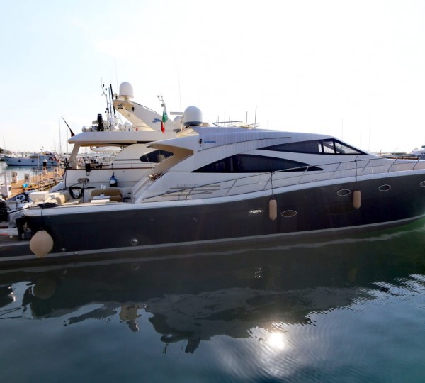 Luxury Yacht GUARFIRO