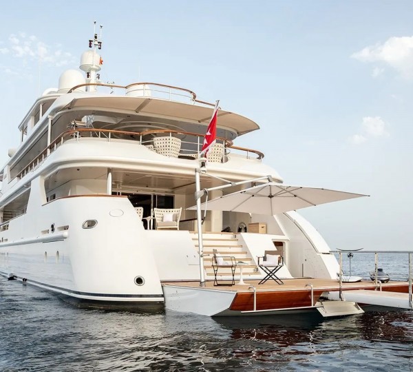 Luxury Yacht HEMABEJO