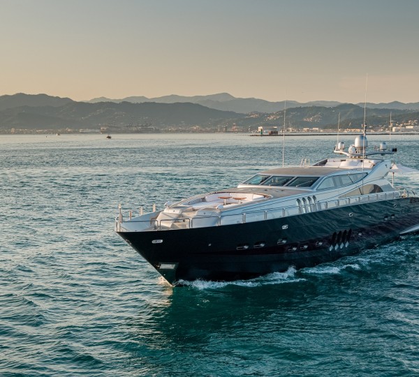Luxury Yacht MANU V