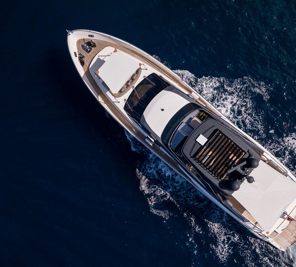 Luxury Yacht MOONSHOT