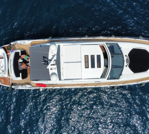 Luxury Yacht NERO OCEANO