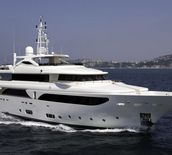 Luxury Yacht ONLY EIGHTY