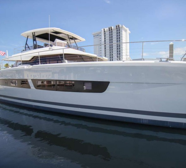 Luxury Yacht PRINCESS MILA