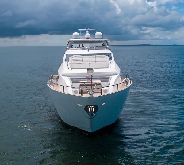 Luxury Yacht QUANTUM