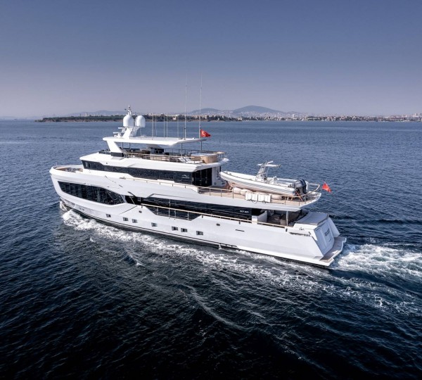 Luxury Yacht ROCKIT