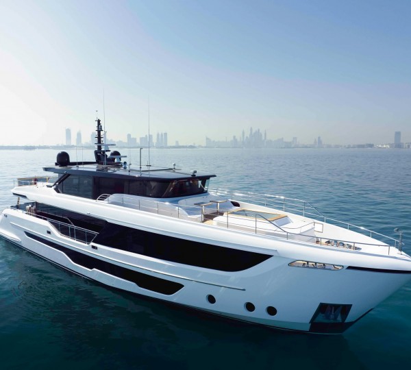 Luxury Yacht SANDBANK