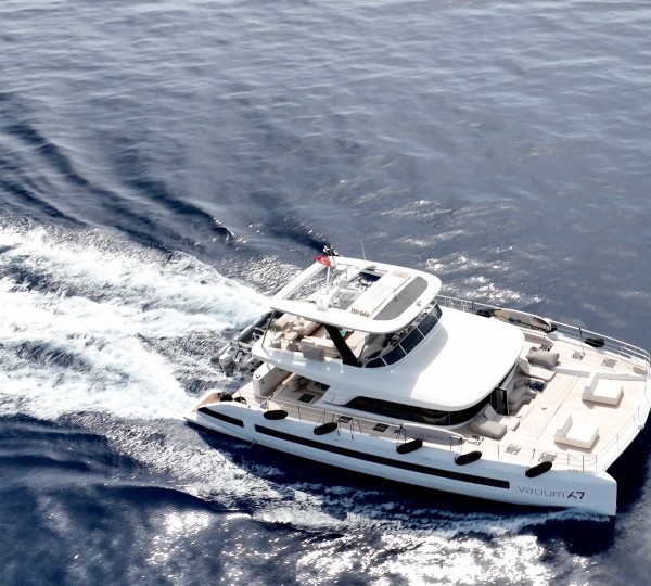 Luxury Yacht VALIUM 67