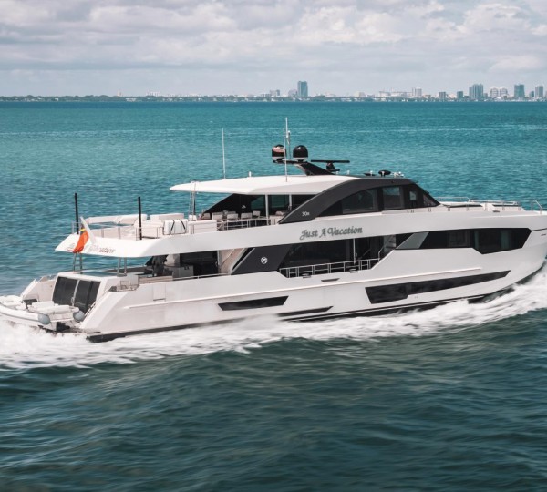 Motor Yacht JUST A VACATION