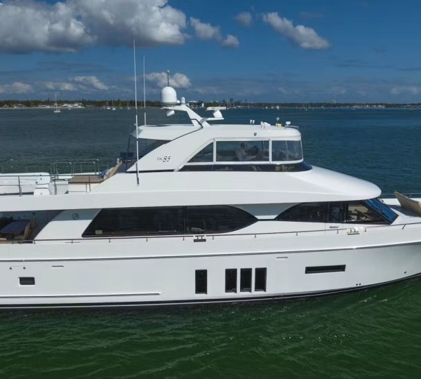102 Motor Yacht SANCTUARY (ex Sea Note)