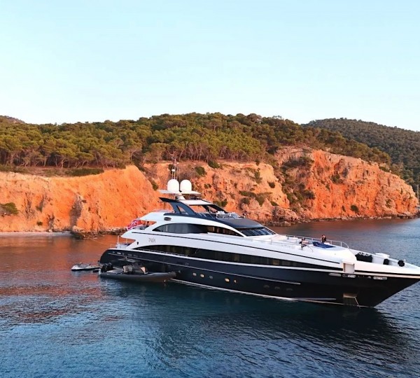 Motor Yacht TALIA