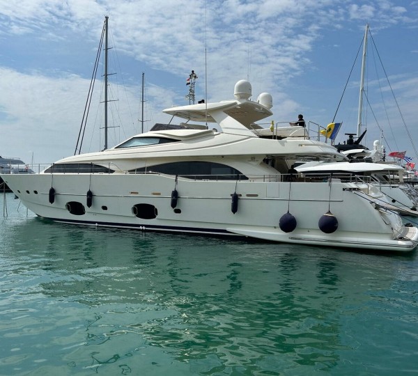 Motor Yacht WATCH ME