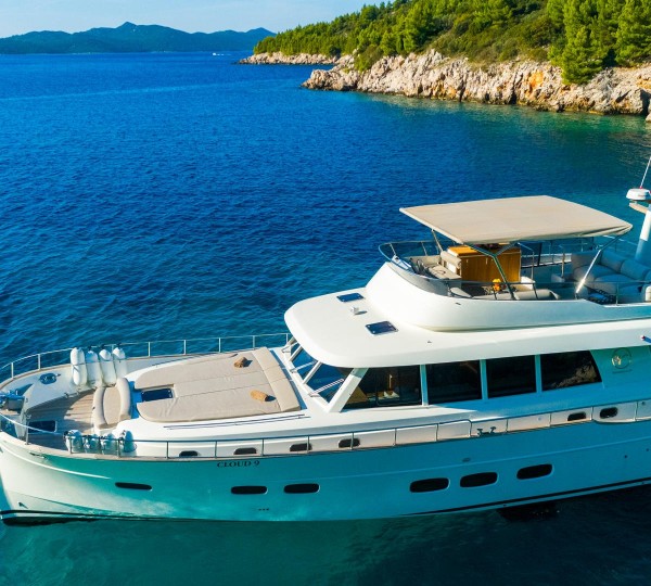 Superyacht CLOUD 9