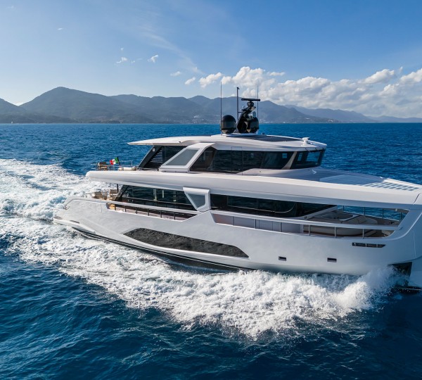 Superyacht INFYNITO 90-01